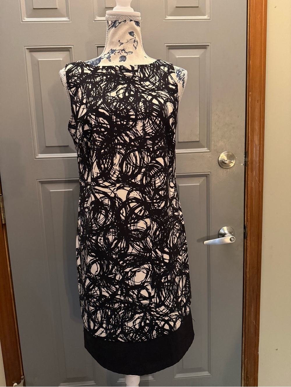AB Studio Black Scribble-Print Sleeveless Midi Dress